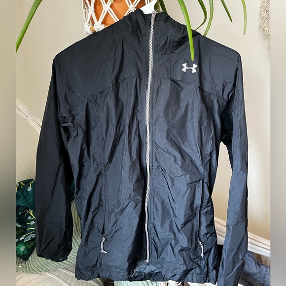 Women’s Under Armour Windbreaker Jacket - Picture 1 of 3